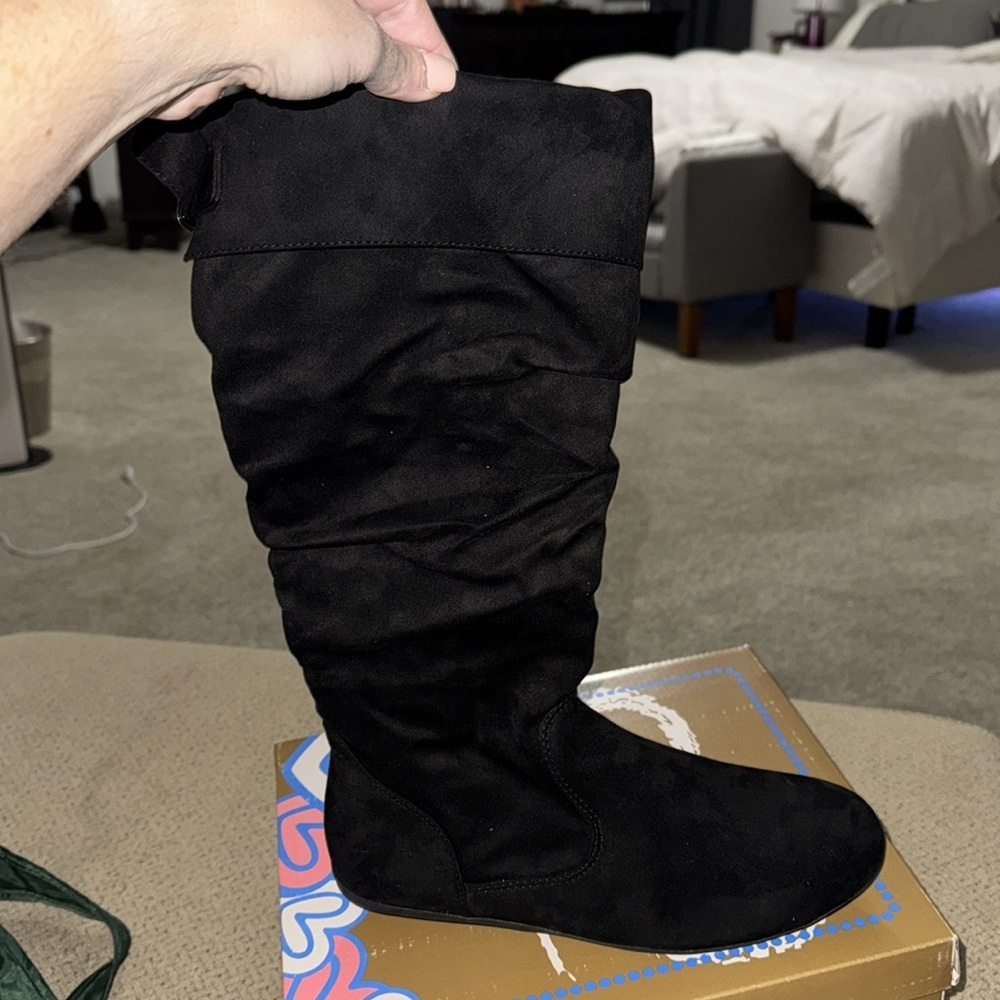 BNWT black suede boots from Boscov’s